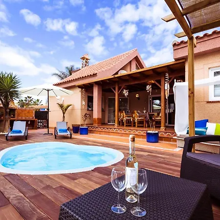 Strandnahes Hibiscus Mit Privatem Pool Holiday home Corralejo